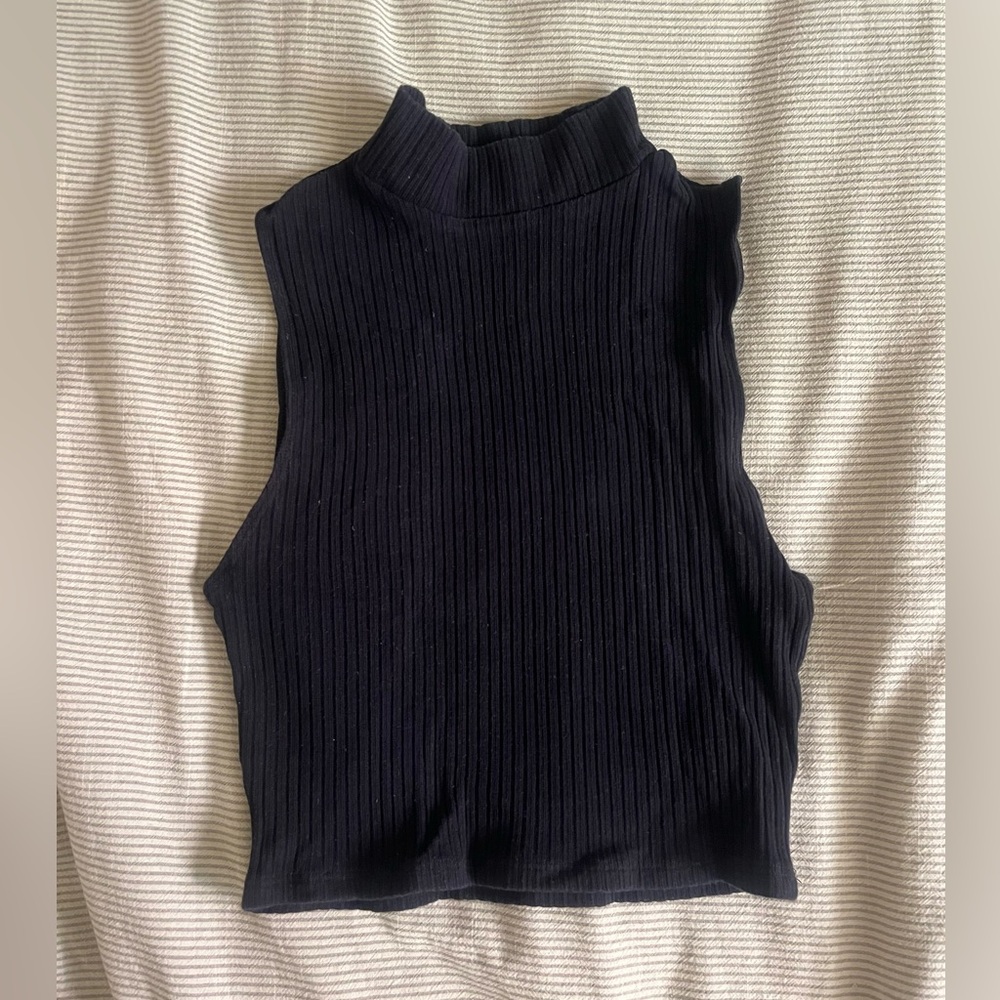 REFORMATION Mock Neck Ribbed Crop Tank - Picture 2 of 6